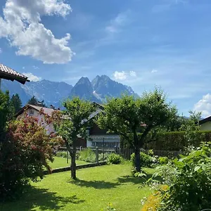 بيت للعطل Haus Mit Wunderschoenem Ausblick Und Garten, جارمش بارتنكيرشن